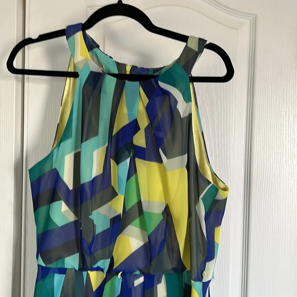 Summer dress - great for weddings and a night out at the beach - Picture 2 of 2
